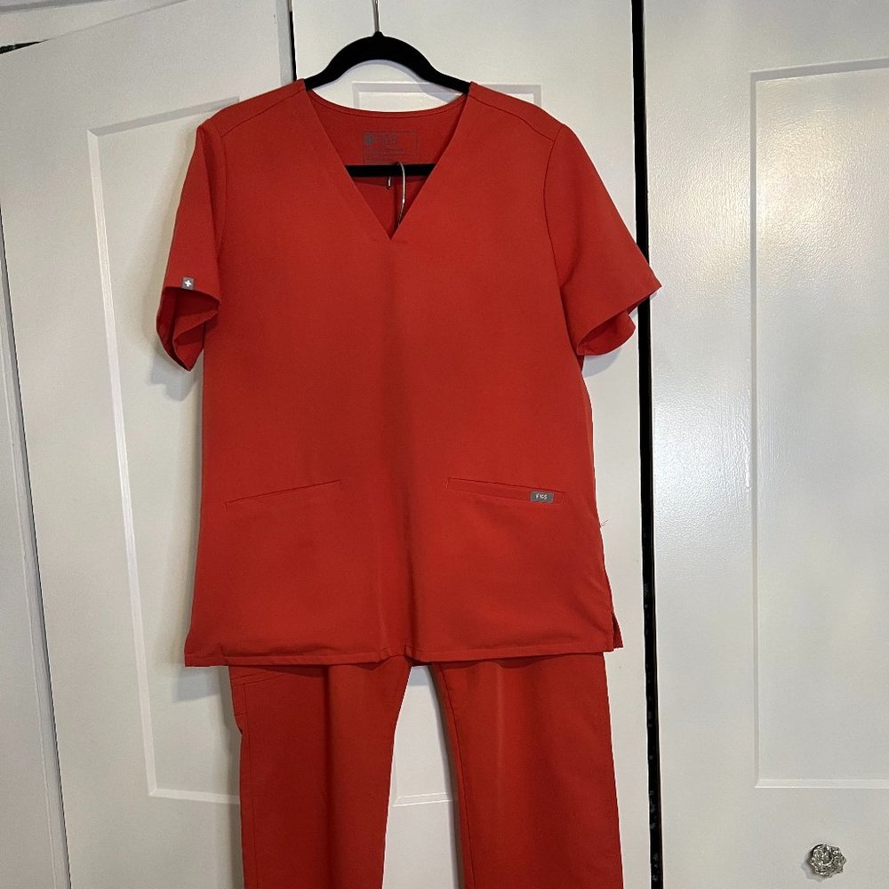 Like New Figs Casma and Kade Scrubs Set Sz L